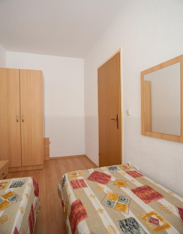 Apartments Waterfront Ivan Podgora Room photo